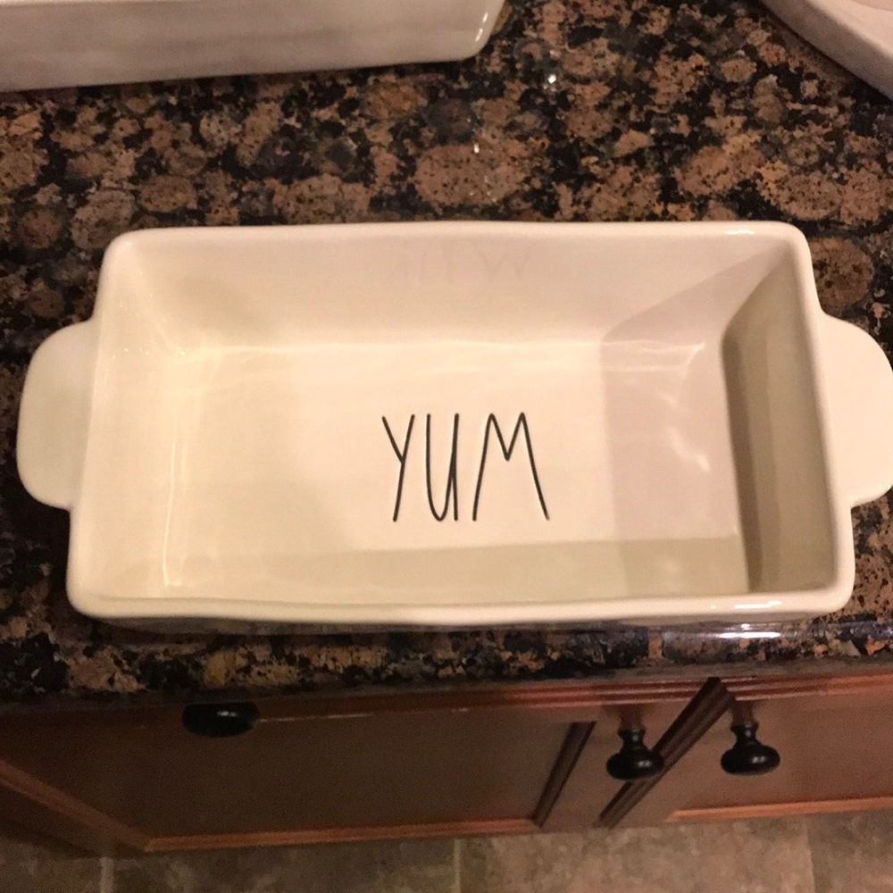 Rae Dunn Yum Bakeware.